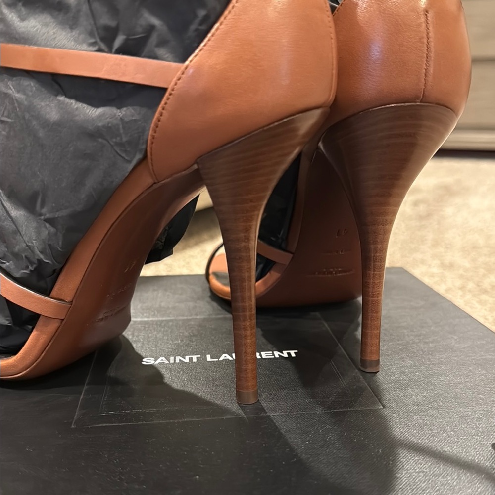 Saint Laurent Cassandra BNIB Tan Heel sandals - Picture 6 of 6